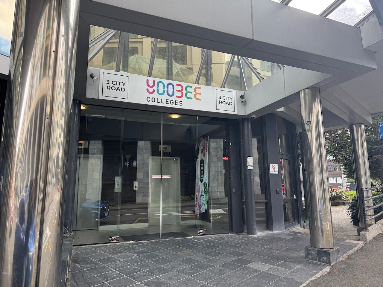 Fachada Yoobee.jpeg