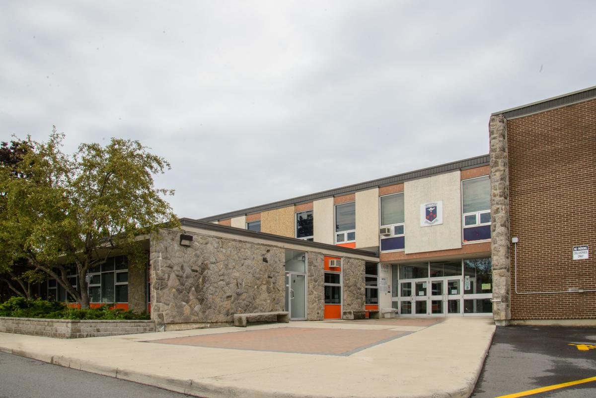 Brookfield High School.jpg