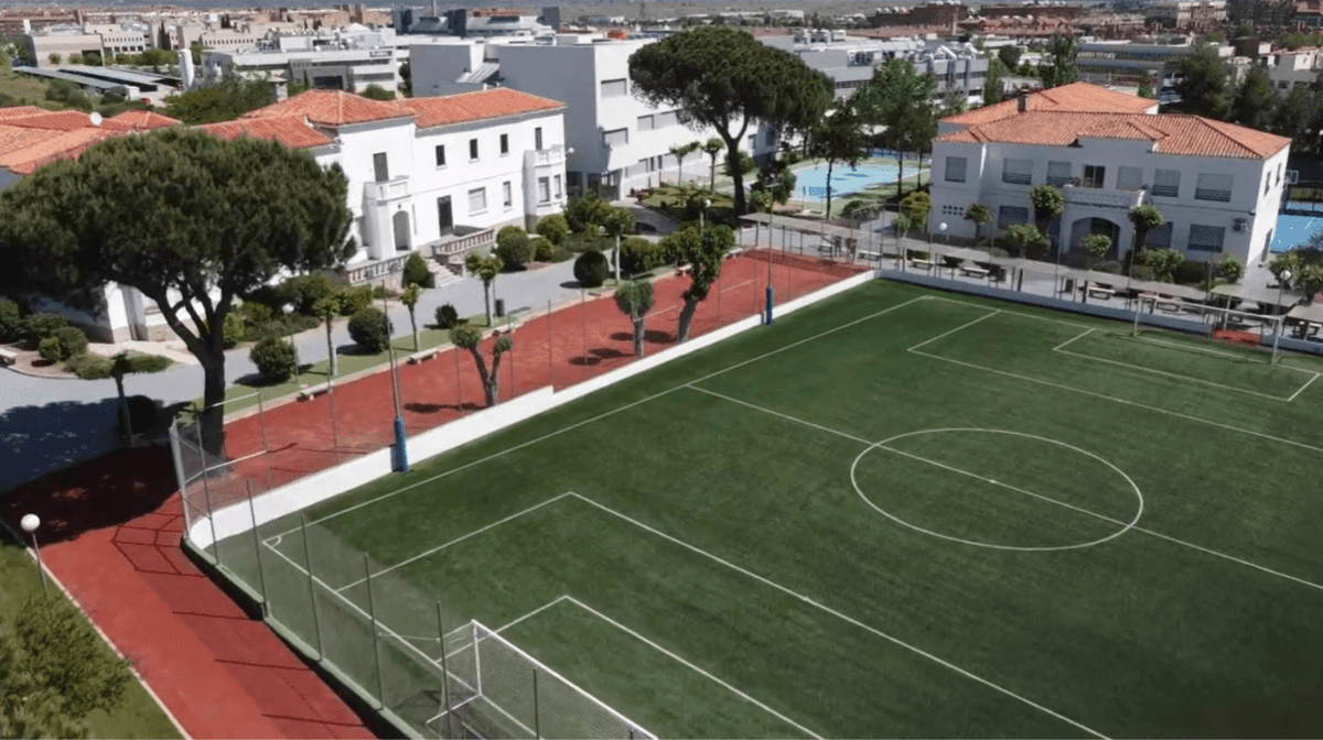 Campo de futebol.png