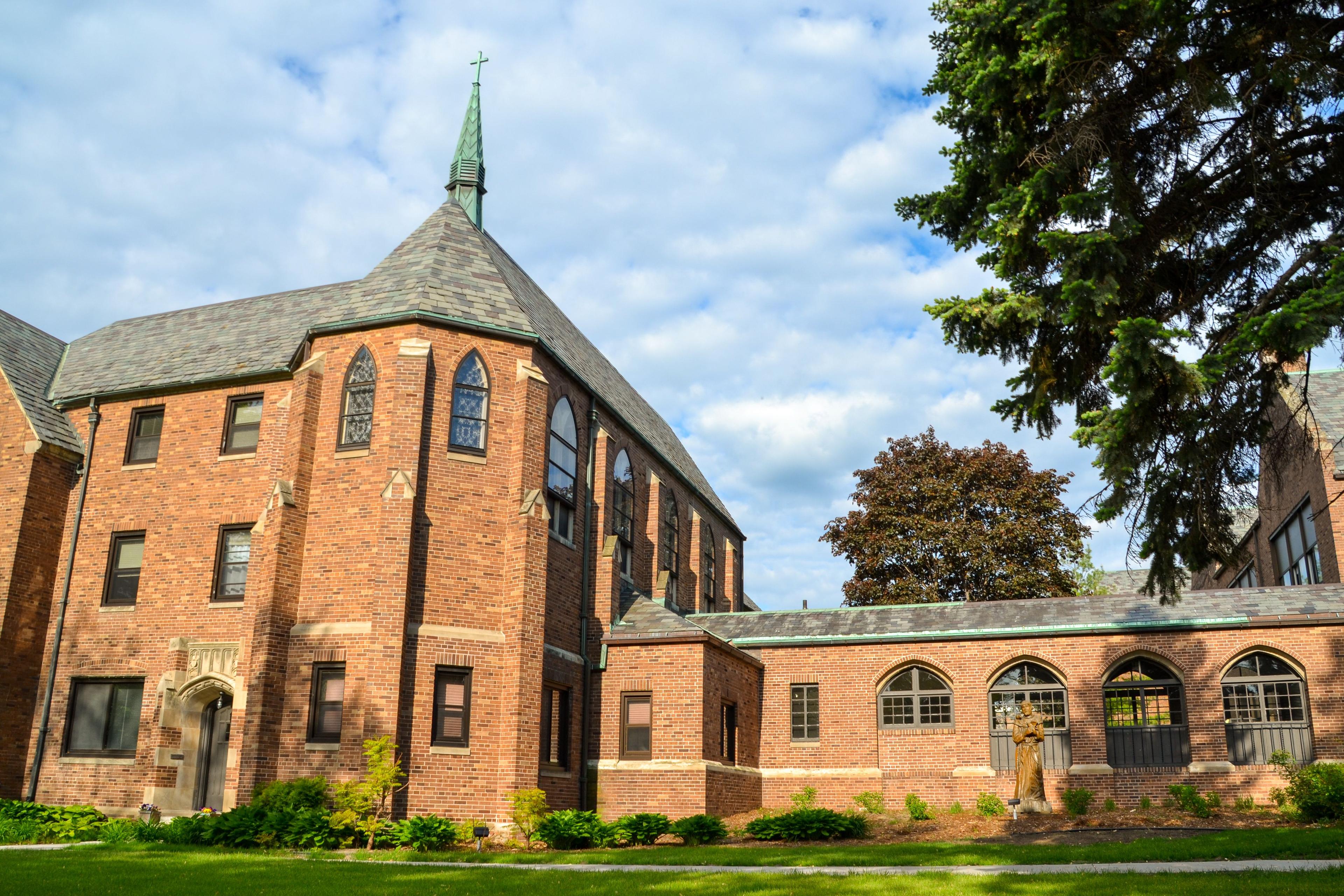 Cretin-Derham Hall - Exterior01.jpg