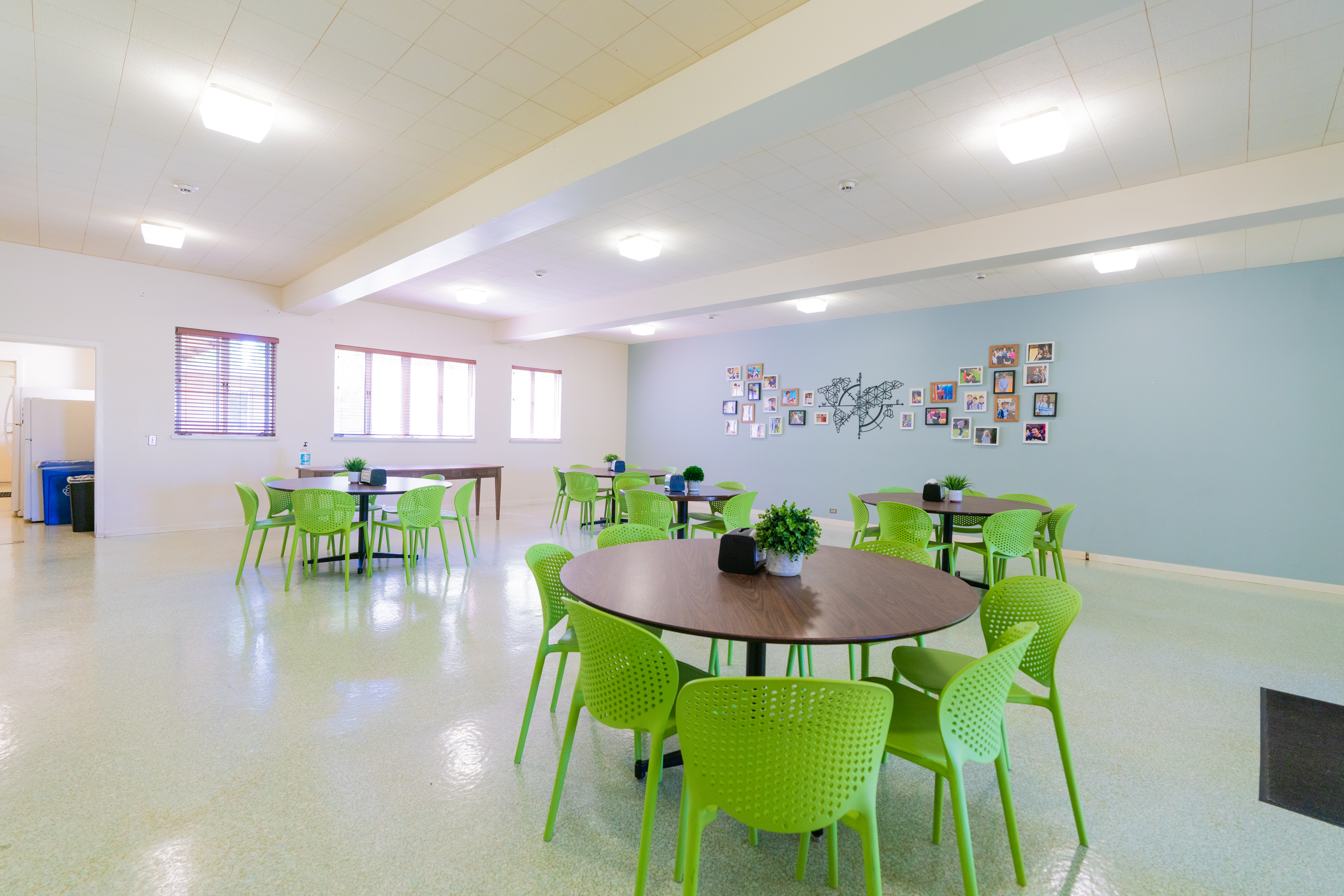 DiningRoom01.jpg