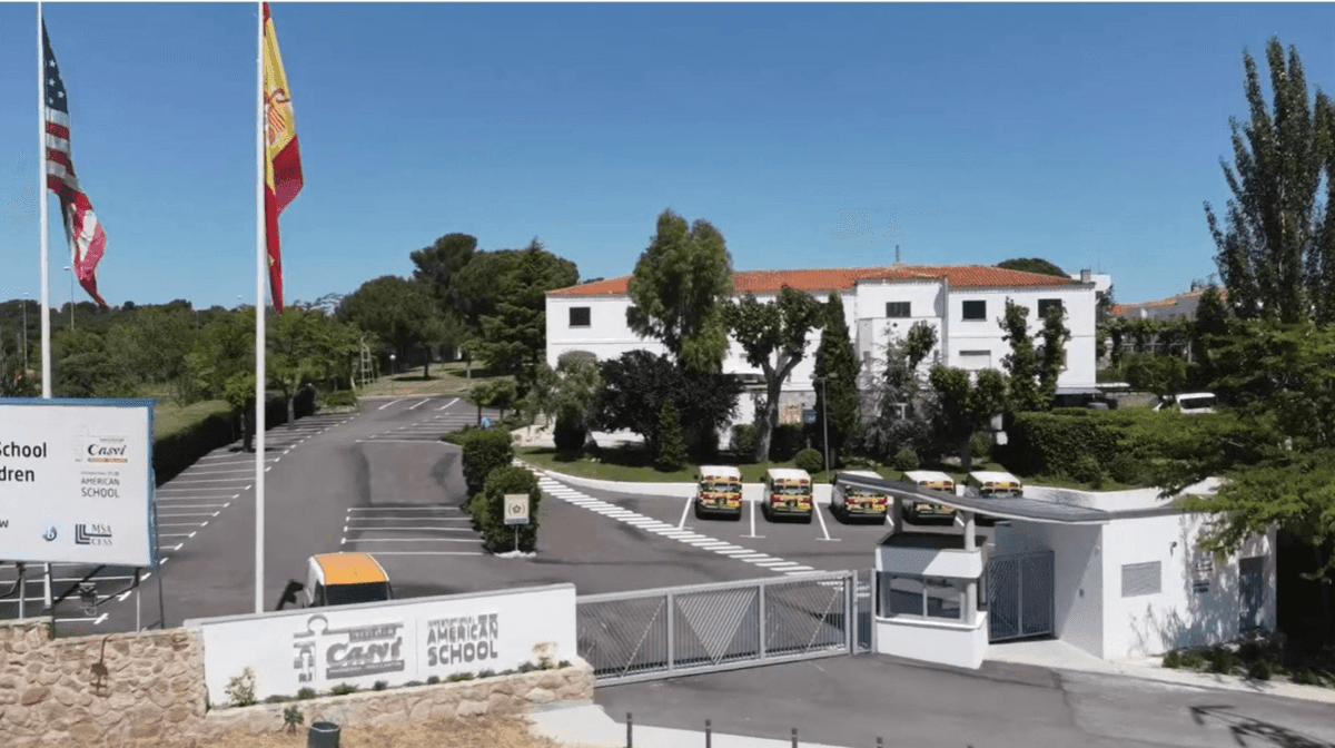 Entrada da escola.png