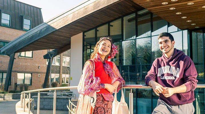 Estudentes Durham University.jpg