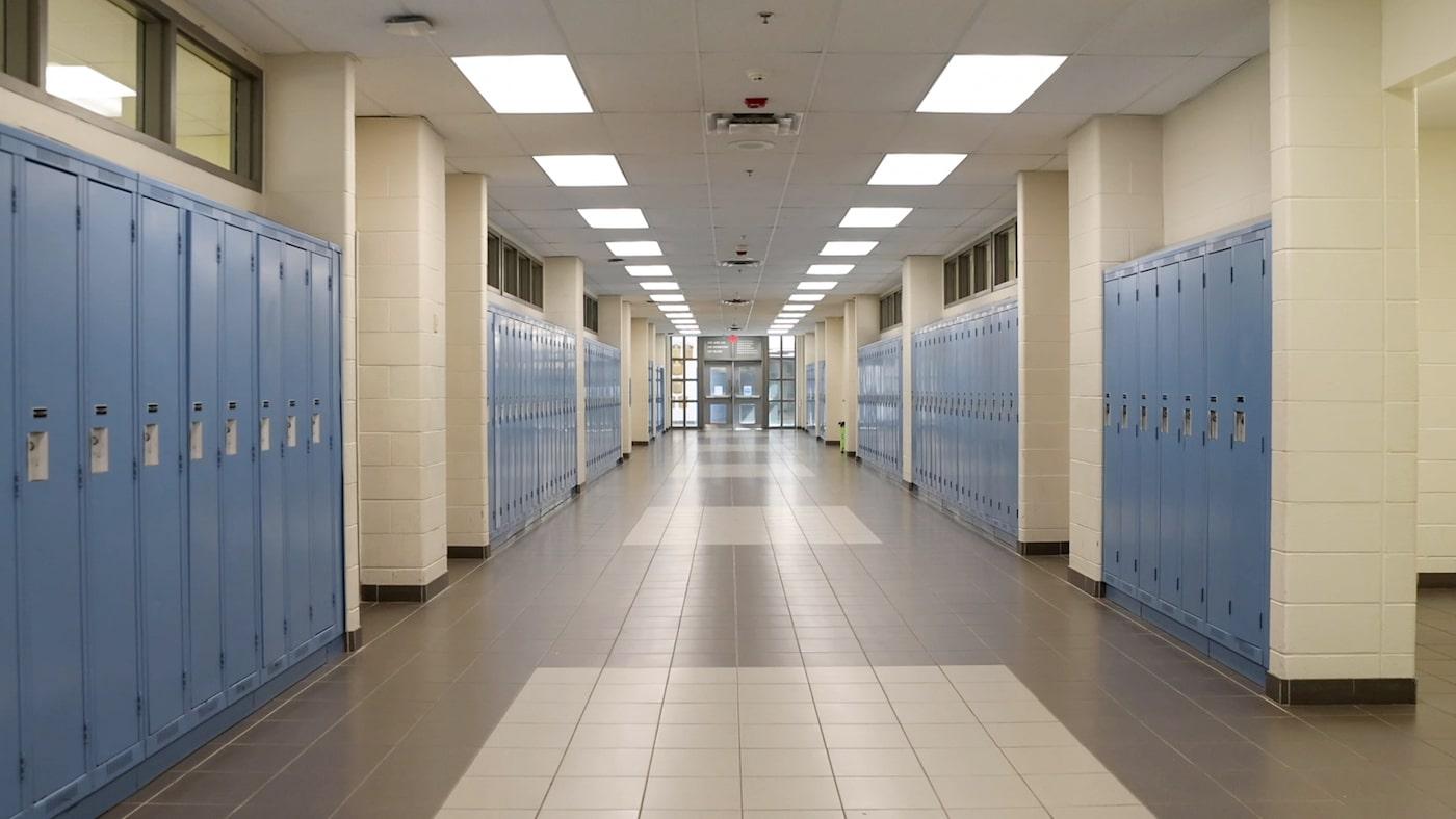 Hallway01.jpg