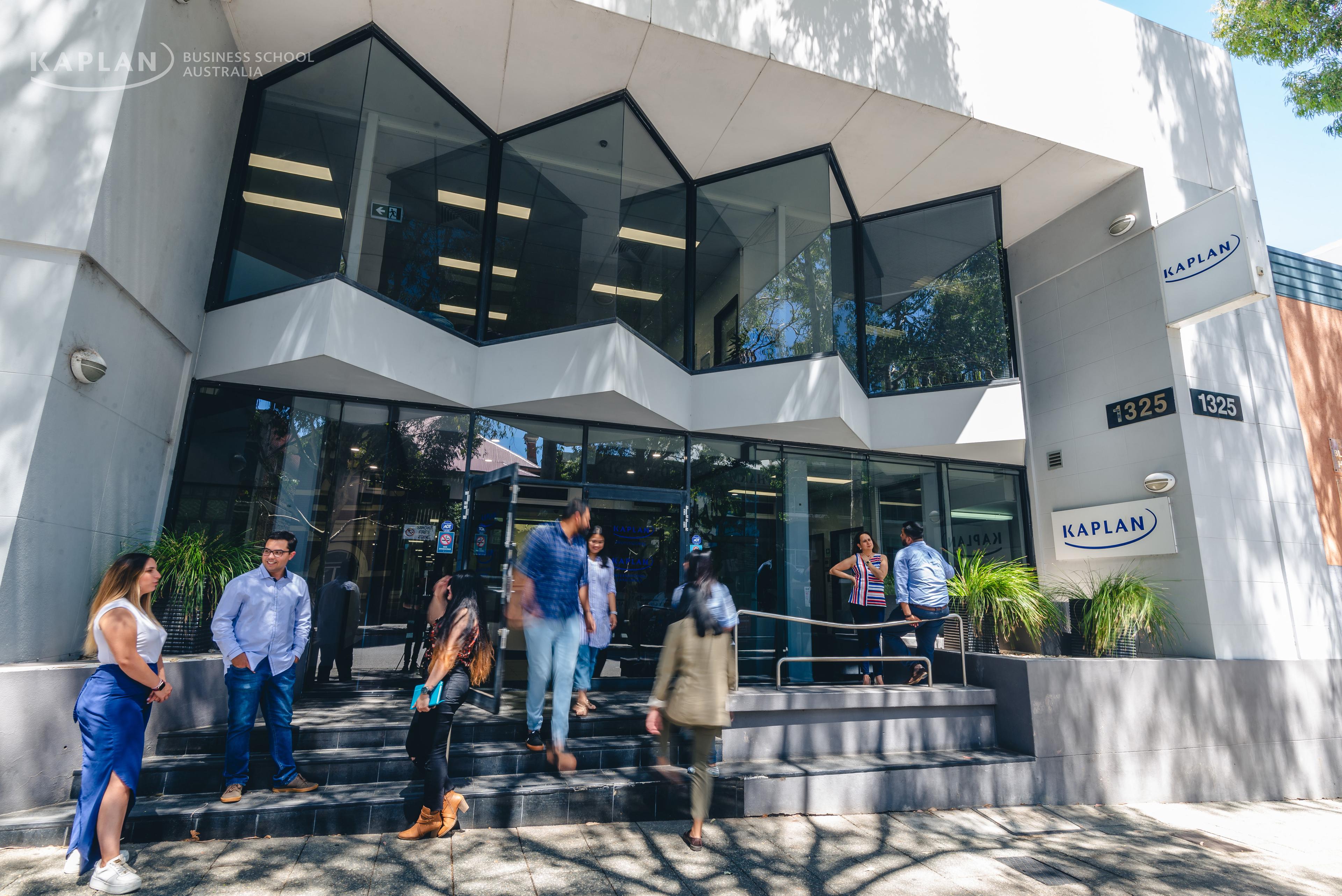 Kaplan Business School 6.jpg