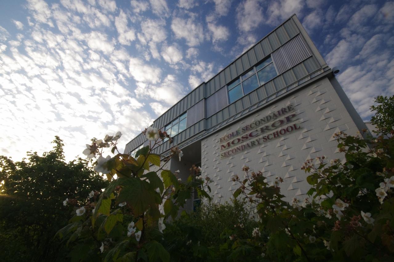Moscrop entrance 3.jpg