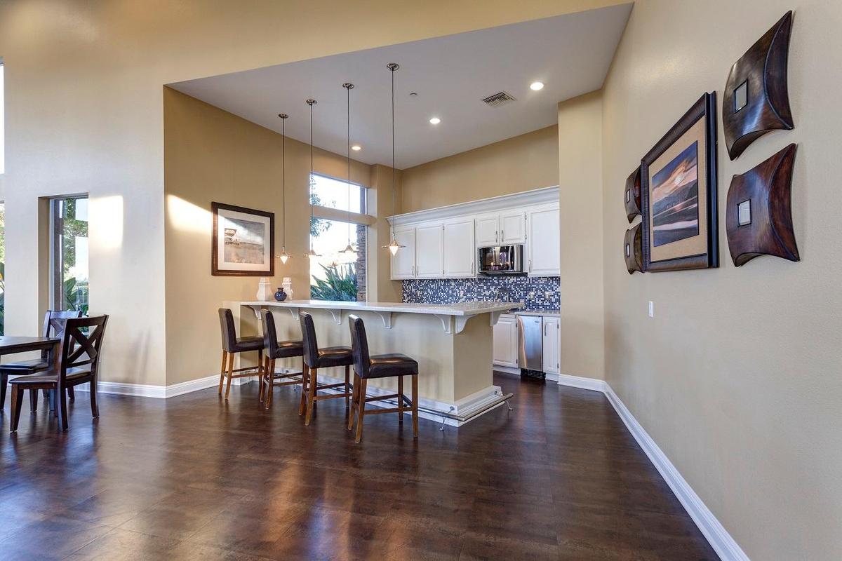 Residencia DiningArea01.jpg