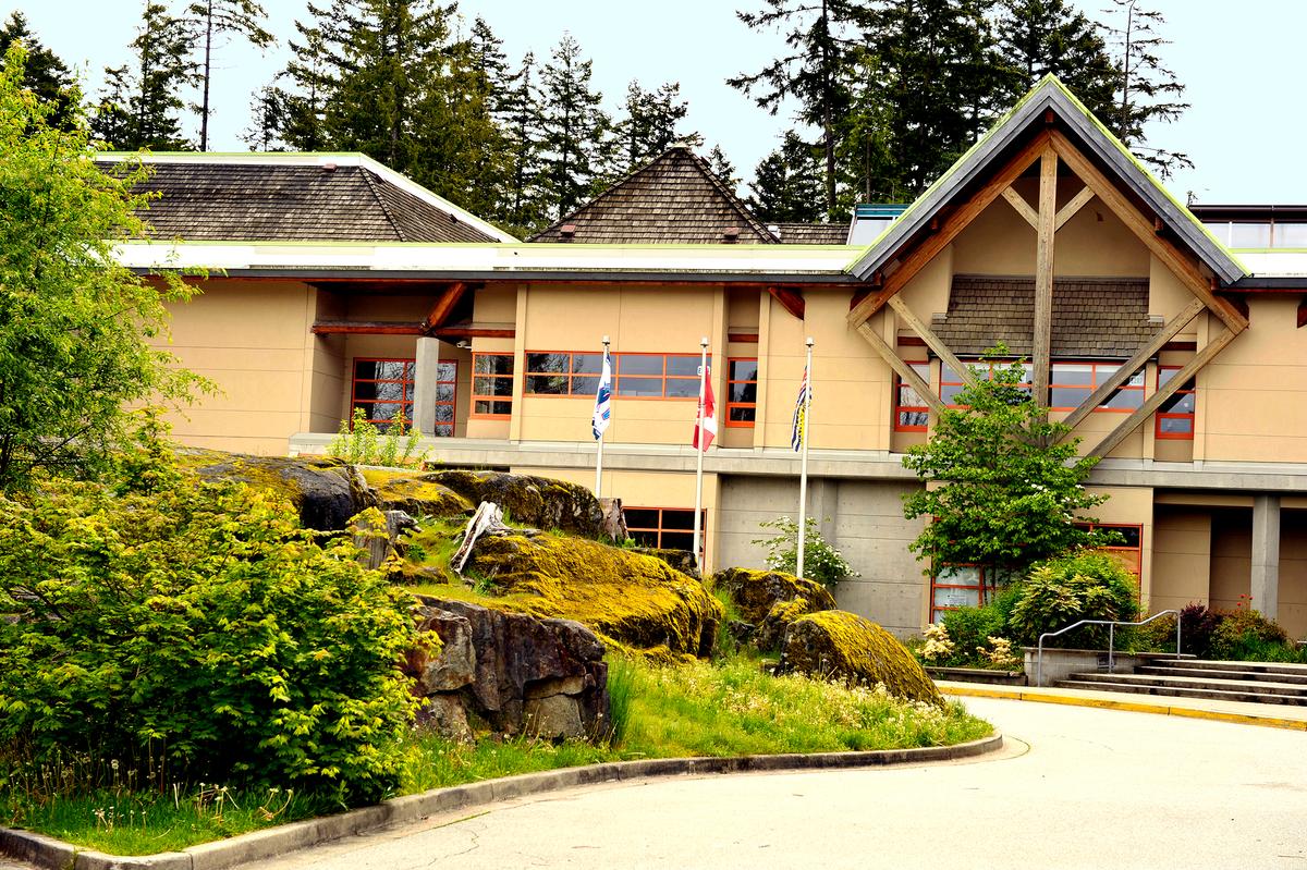 Rockridge exterior.jpg