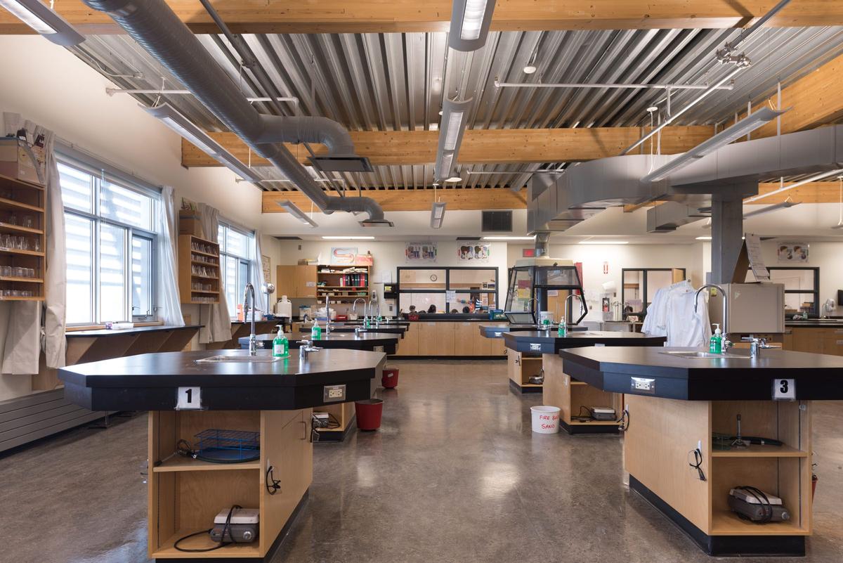 SLSS_sciencelab2 copy.jpg