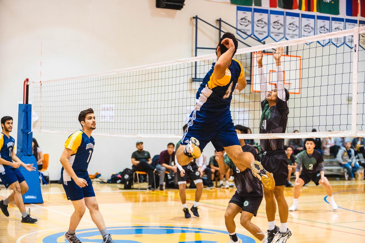Senior Boys Volleyball Team.jpg