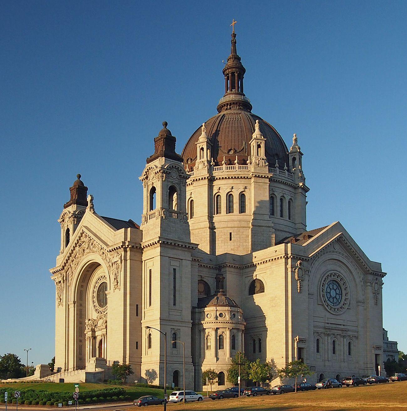 St_Paul_Cathedral_2012.jpeg