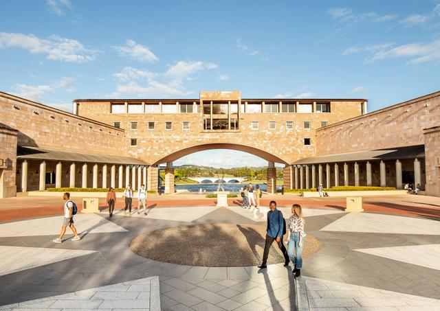 Bond University 