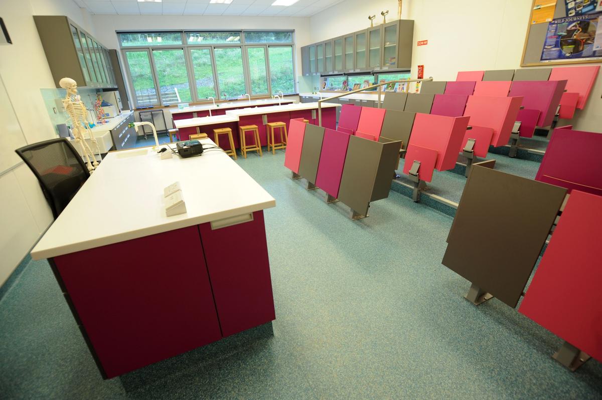 escola inside.jpg