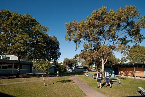 kawana-waters-state-college-4.jpg