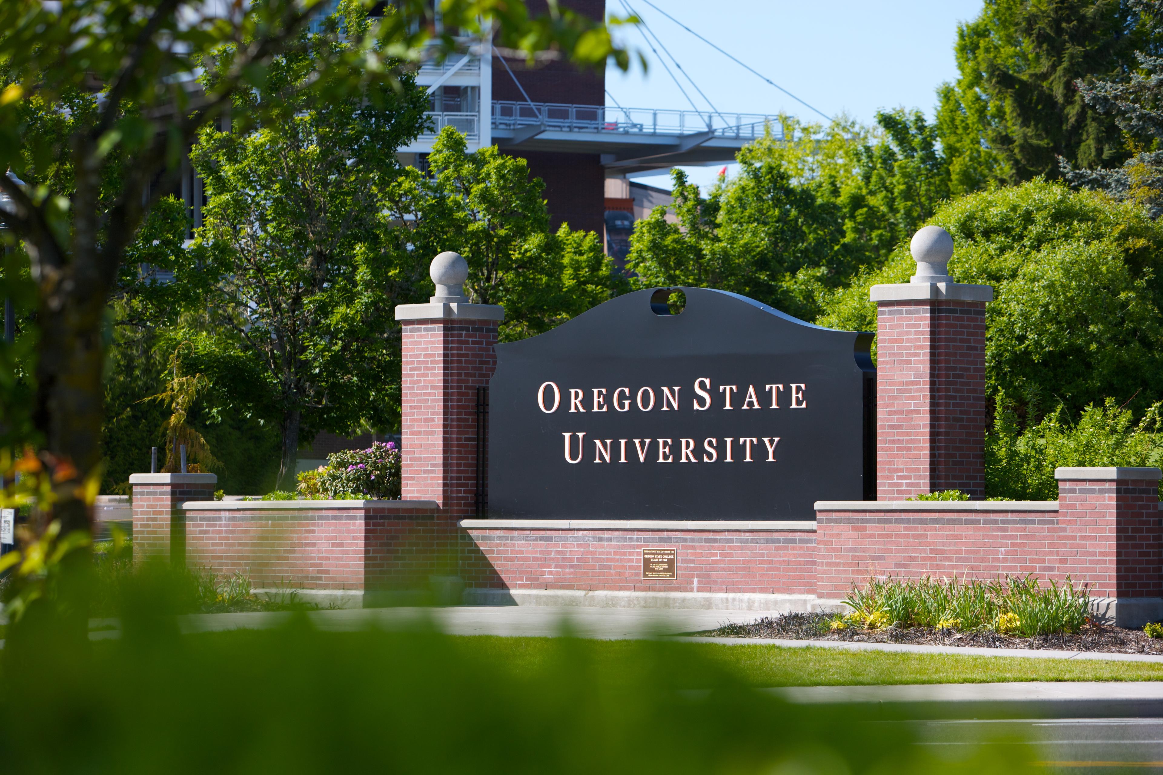 INTO OSU Oregon State University entrance 2_14445.jpg