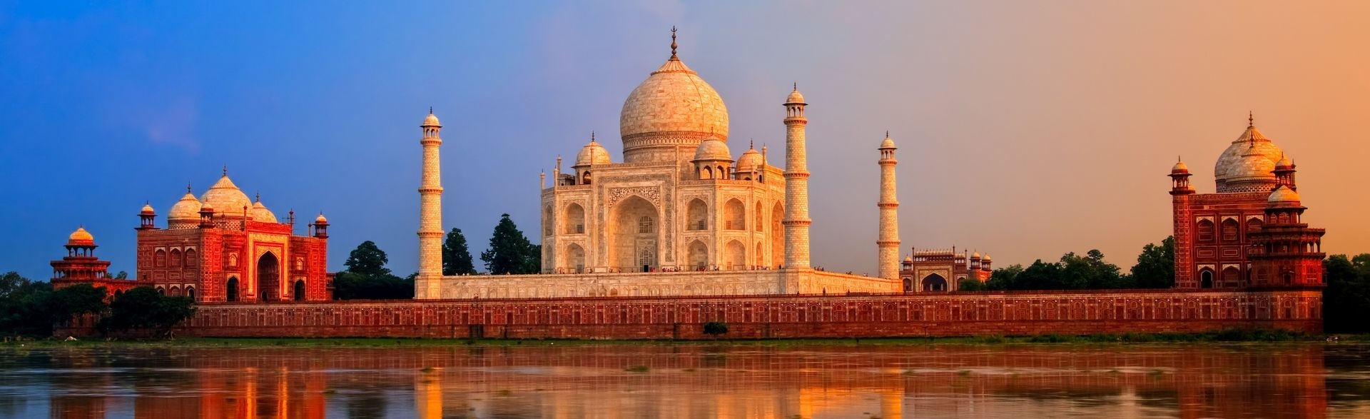 trabalho-voluntario-de-cuidado-a-crianca-na-india (1).jpg